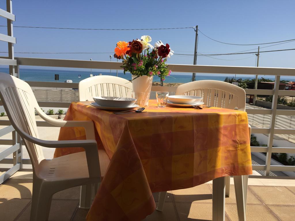 Casa Vacanze Playa 54 Кастелламмаре-дель-Гольфо Екстер'єр фото